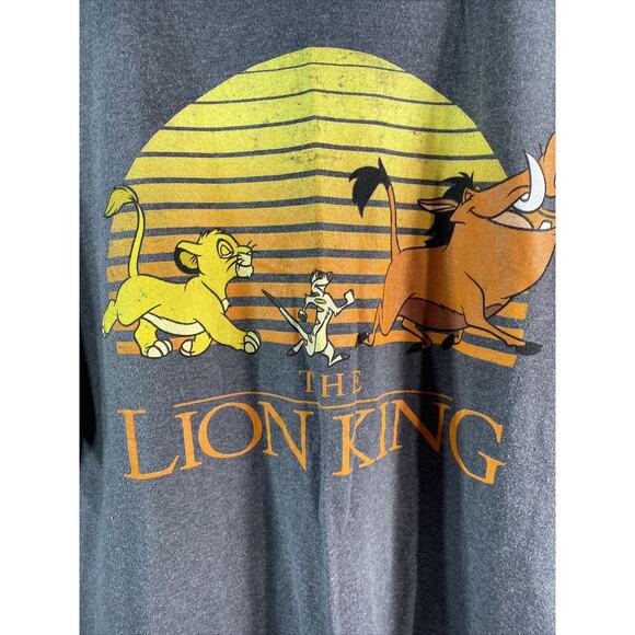 Lion King Graphic Gray Simba Timon Pumbaa Disney T-Shirt Men's Size Large 42-44 - Picture 2 of 7